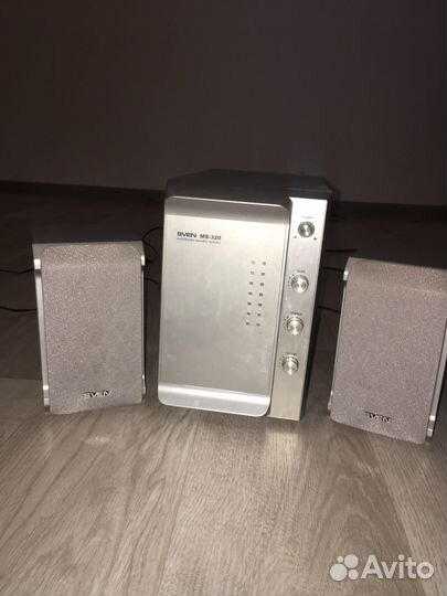 Сабвуфер и колонки sven