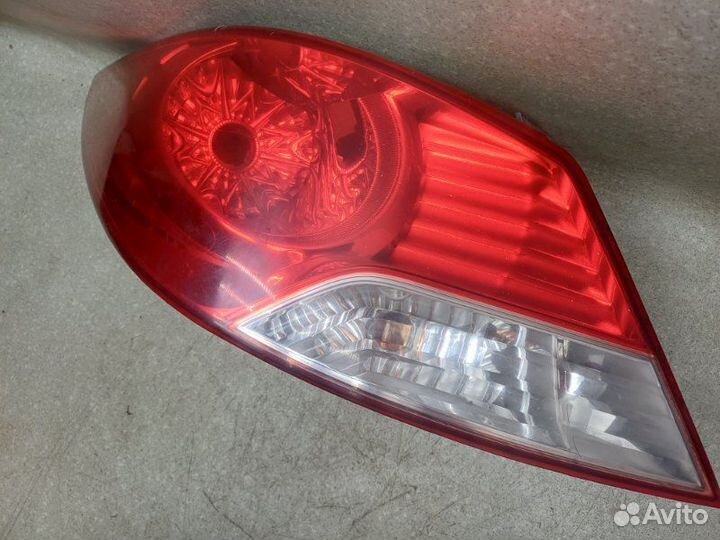 Фонарь задний левый Hyundai Solaris 1.6 G4FC MT