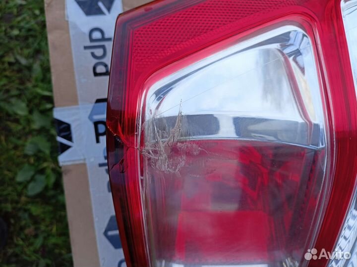Продаю задний левый фонарь