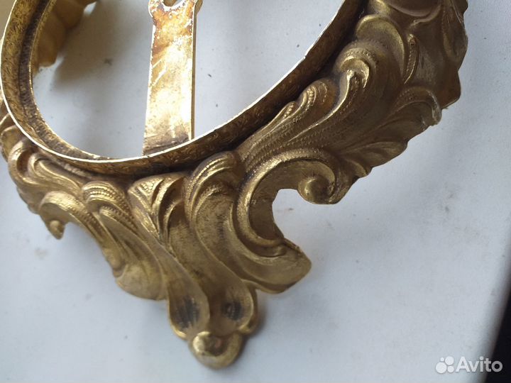 Подставки под настольные лампы и подсвечники