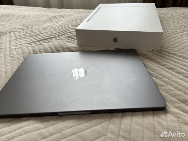 Macbook air 13 m2 512