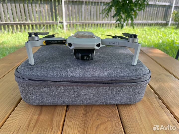 Квадрокоптер dji mini se fly more combo