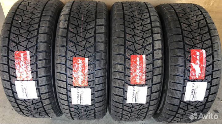 Bridgestone Blizzak DM-V2 215/70 R17 101S