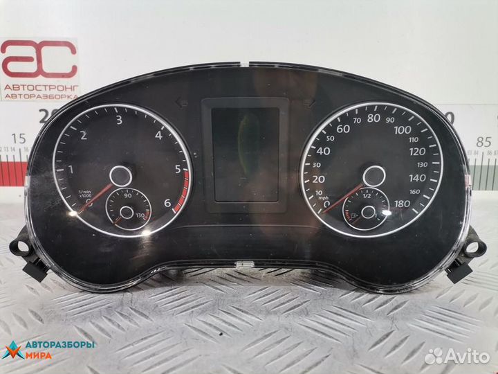 Щиток приборов (приборная панель) Volkswagen Jetta