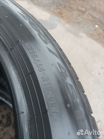 Pirelli Powergy 235/45 R18