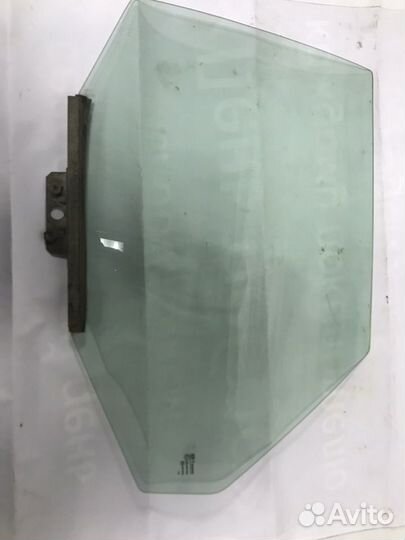 Стекло задней двери, левое, правое Приора