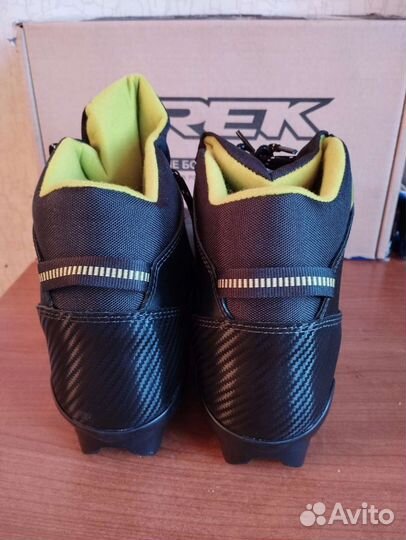 Ботинки лыжные новые trek р. 45 28,5 см
