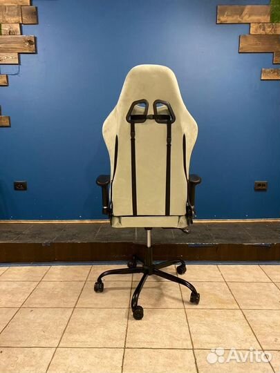 Геймерское кресло тканевое с подножкой