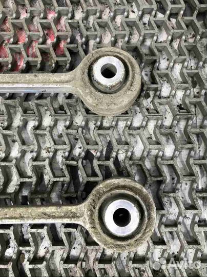 Рычаг задний Honda Legend