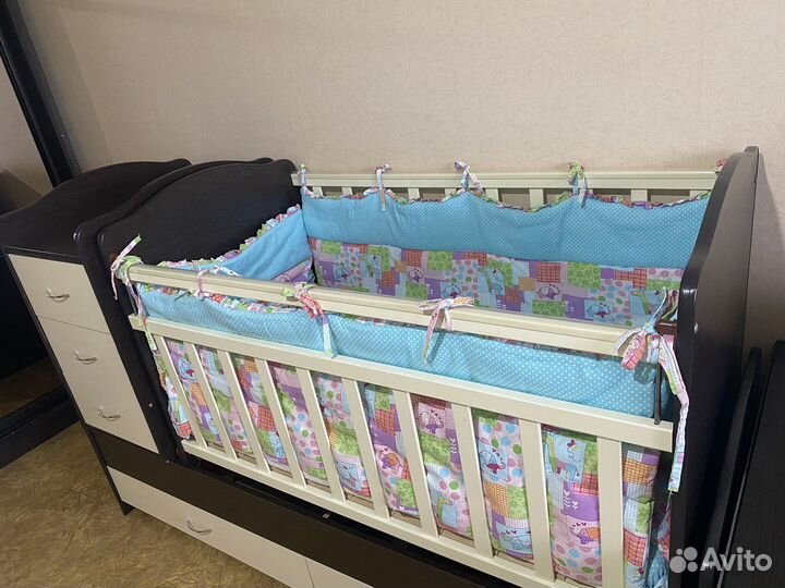 Детская кроватка