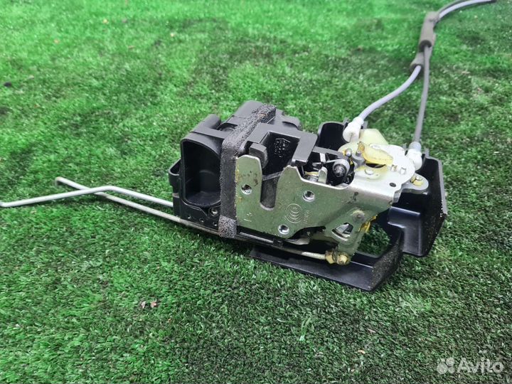 Замок двери передний левый SsangYоng Aсtyon 2