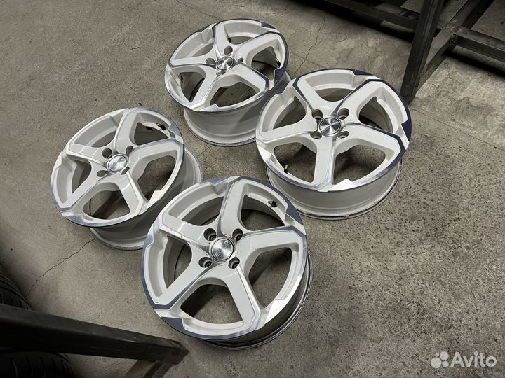 Стильные литые диски Solaris Kia Rio 4x100 R15