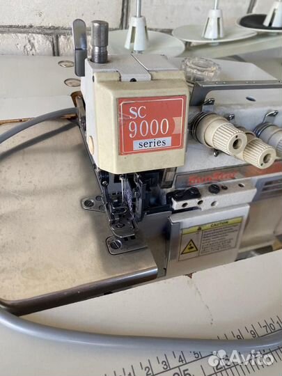 Продам оверлок пятинитка