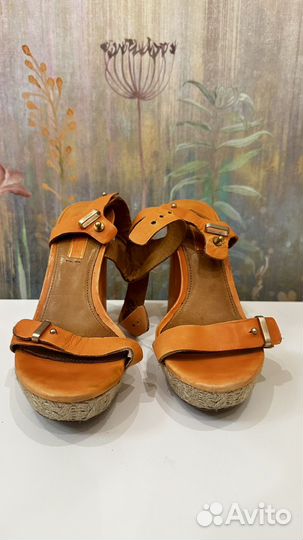 Босоножки Uterque 40