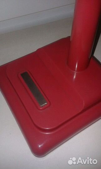 Настольный светильник с регулировкой яркости