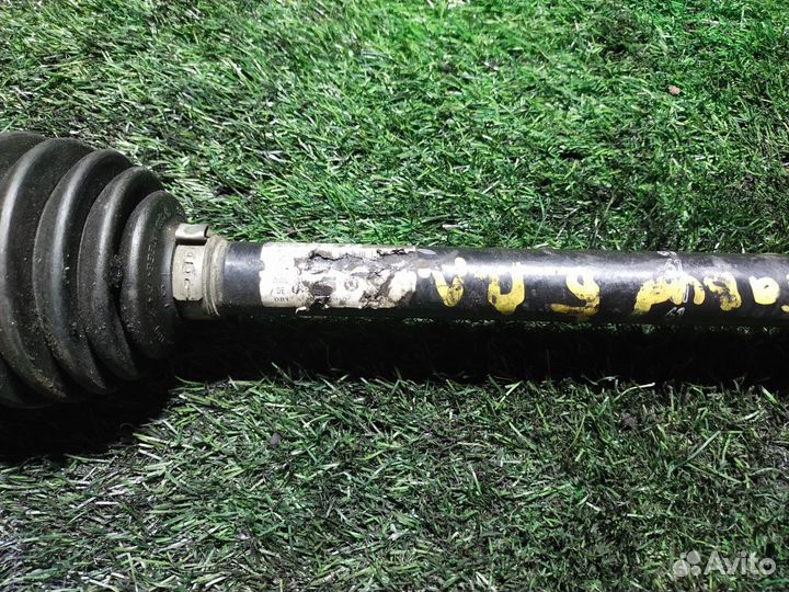 Полуось передняя (привод) Skoda Octavia