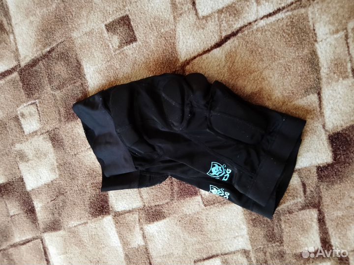 Защитные шорты для сноуборда детские