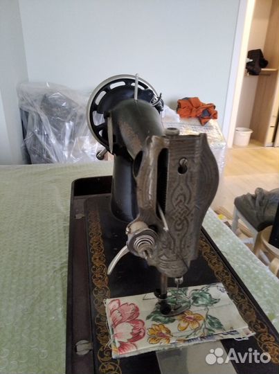 Швейная машинка 