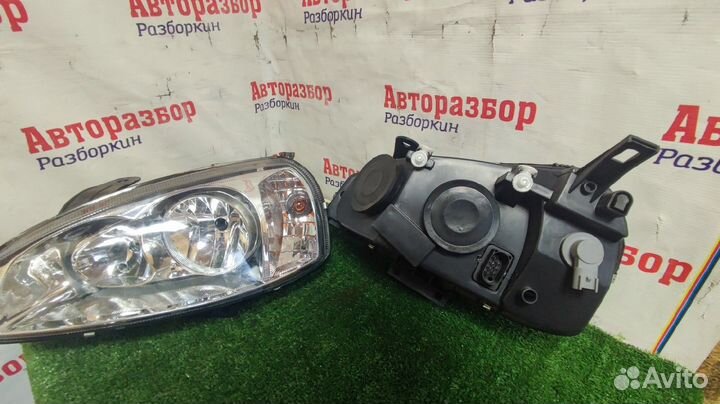 Комплект фар ваз 1118 Kalina Новые пластик