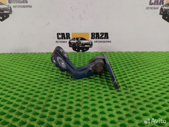 Петля двери левой верхняя L Land Rover Freelander