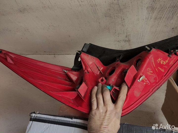 Задние фонари на nissan Tiida