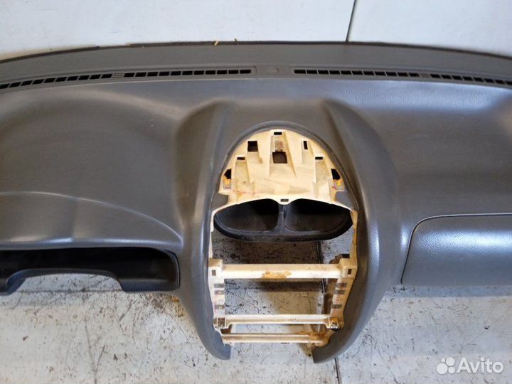 Торпедо Hyundai Santa Fe 1 2.7 2001