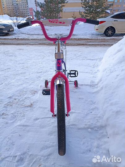 Велосипед для девочки 4-х колесный