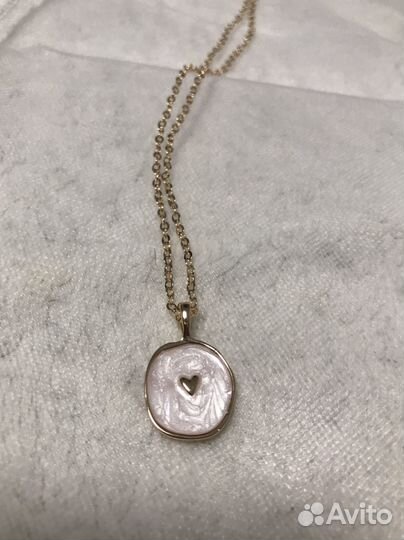 Женская цепочка с кулоном сердечко