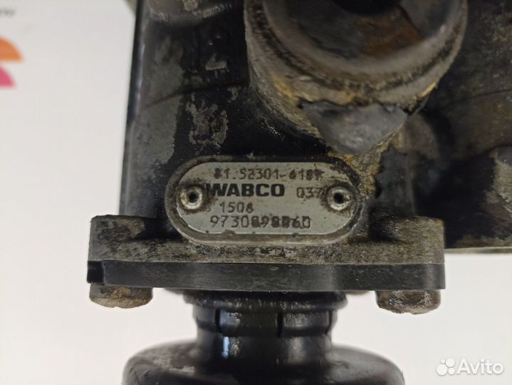 Кран управления тормозами прицепа