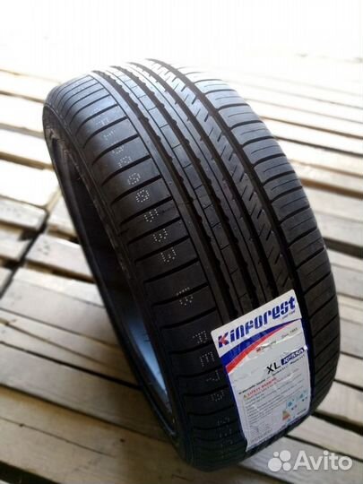 Kinforest KF550-UHP 215/55 R17