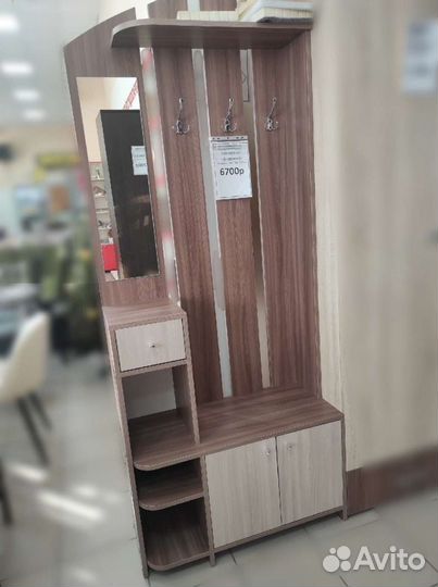 Вешалка в прихожую с зеркалом