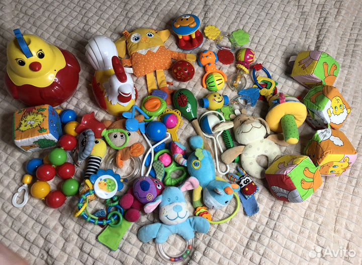 Игрушки для малышей пакетом