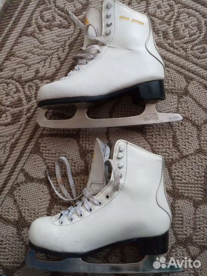 Коньки фигурные женские 37- 38 размер