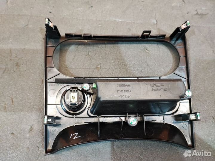 Накладка центральной консоли Nissan Qashqai j10