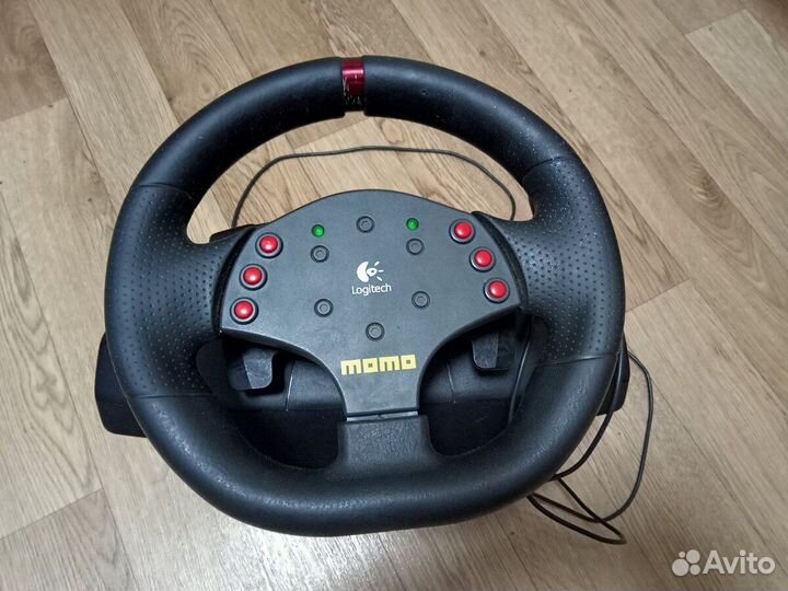 Игровой руль logitech momo racing