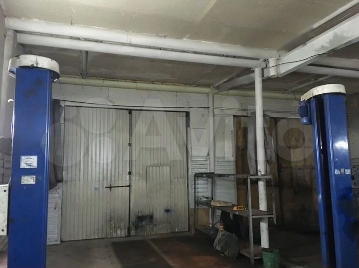 Гараж, > 30 м²