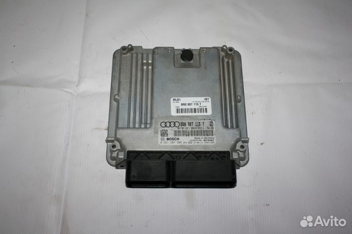 Audi Q5 Блок управления двс 8R0907115T