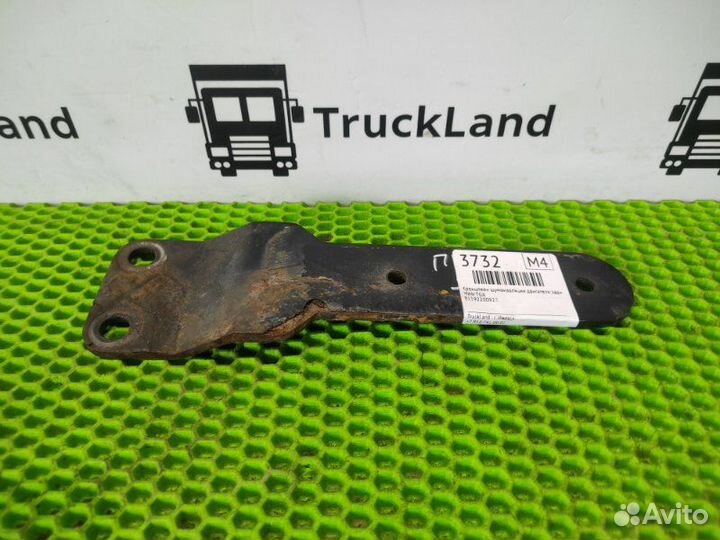 Кронштейн шумоизоляции двигателя задний правый Man