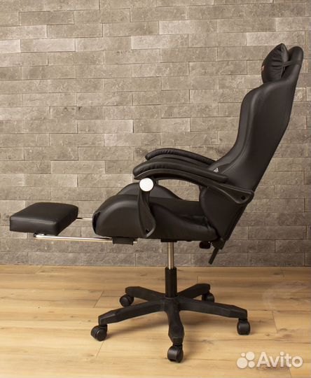 Офисное кресло (геймерское). Кресло для директора