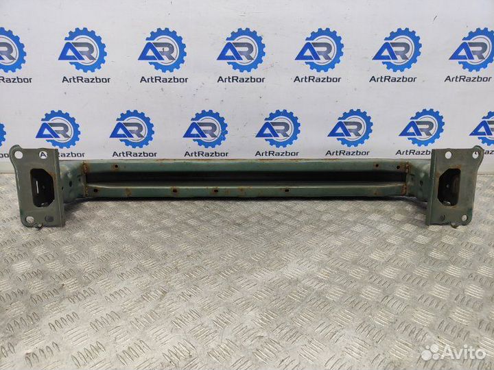 Усилитель переднего бампера Toyota Avensis T250