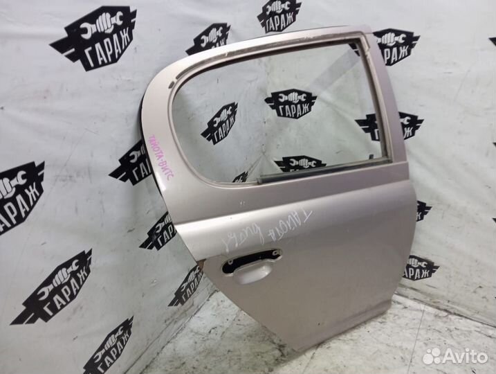 Дверь задняя правая Toyota Vitz 1 поколение