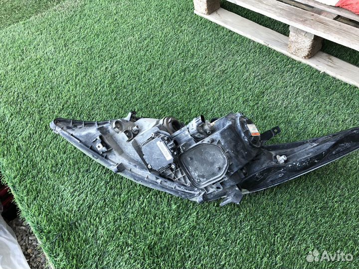 Фара Honda Elysion