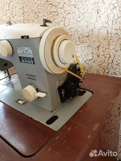 Швейная машина Veritas