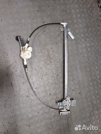 Стеклоподъемник механический Mercedes Vito W638, 2002