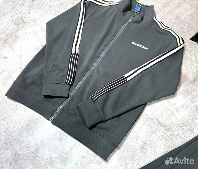 Спортивные костюмы Balenciaga