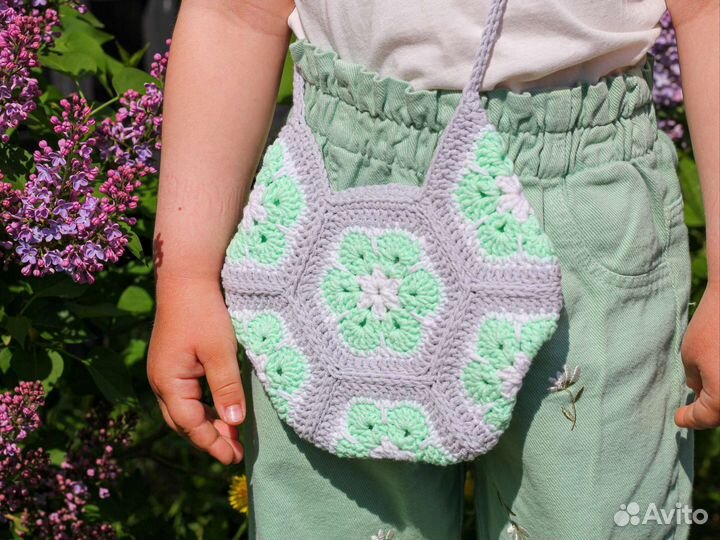 Вязаная сумка для девочки