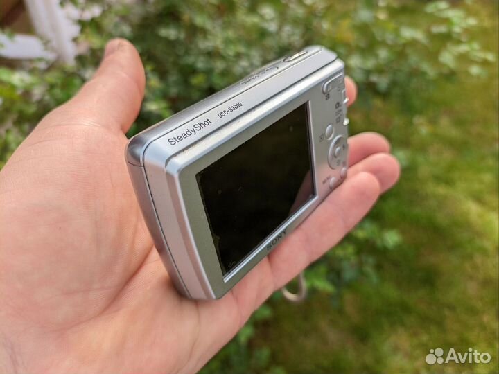 Компактный фотоаппарат Sony s3000