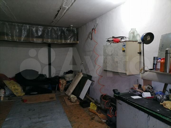 Гараж, > 30 м²