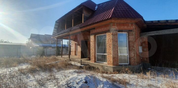 Дом 286,9 м² на участке 16 сот.