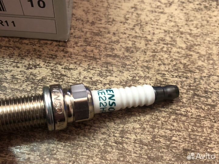 Свечи зажигания Nissan 22401-EW61C